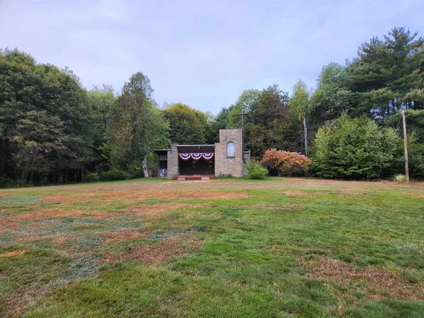 95 Fairview Drive #27, Pittsfield, NH 03263