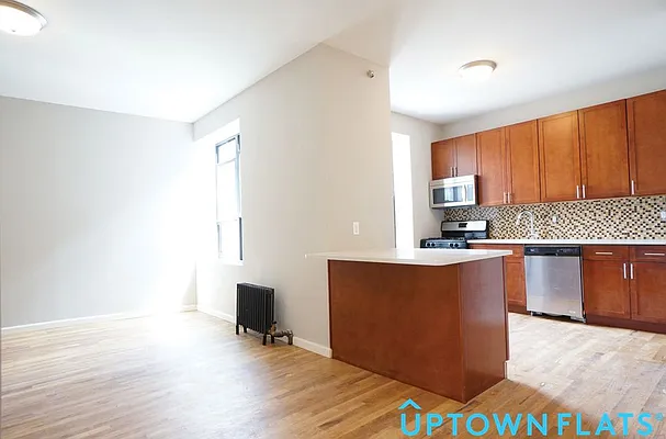 Rented by Uptown Flats LLC | media 9