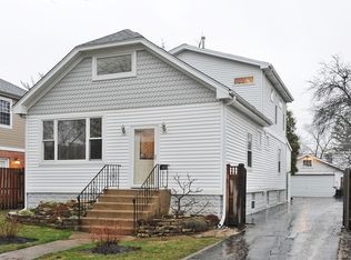 970 Rose Ave, Des Plaines, IL