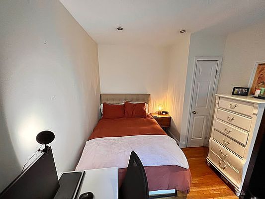 5th image of 956 Amsterdam Ave #3C