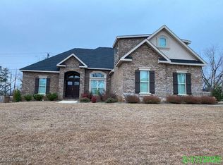 101 S Carmenville Dr, Bonaire, GA 31005