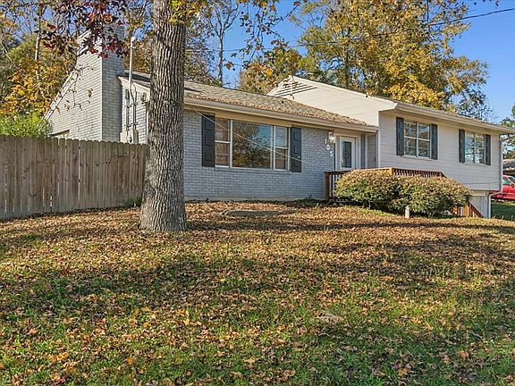 5th image of 105 Crestwood Dr