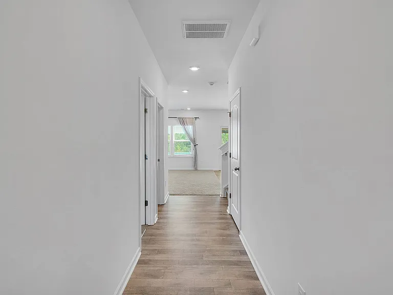 1224 Maxwell Ct — Photo 4
