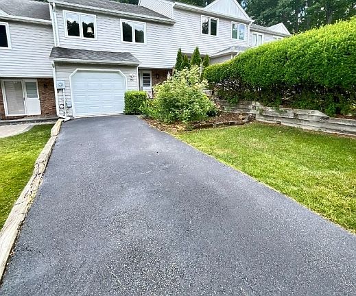3rd image of 84 Stockton Ct