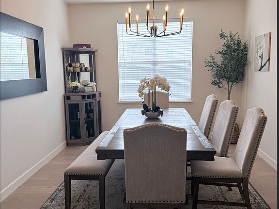 5th image of 8183 Briar Oaks Dr