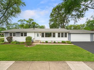 718 Eastman Dr, Mount Prospect, IL 60056
