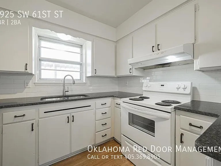 2925 SW 61st St — Photo 5