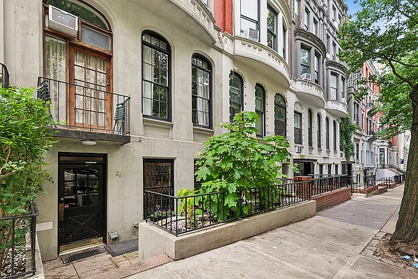 24 West 83rd Street #1F in Upper West Side, Manhattan