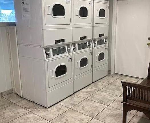 3rd image of 10841 Greenwillow St #10