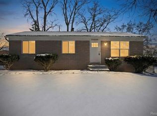 22800 Purdue Ave, Farmington Hills, MI 48336