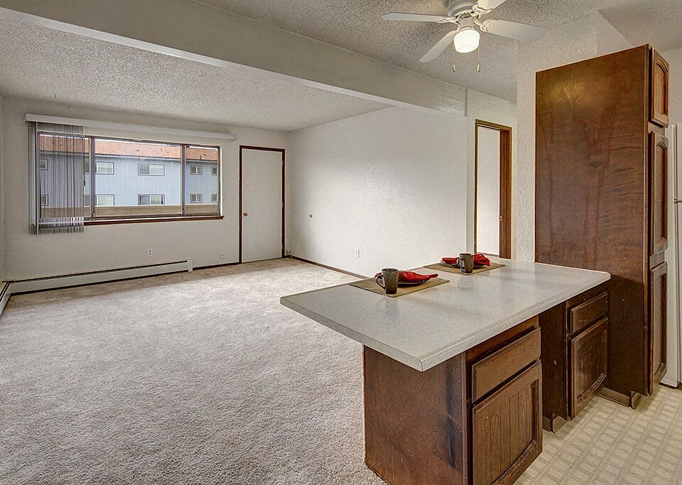 Continental Apartments - Living Room