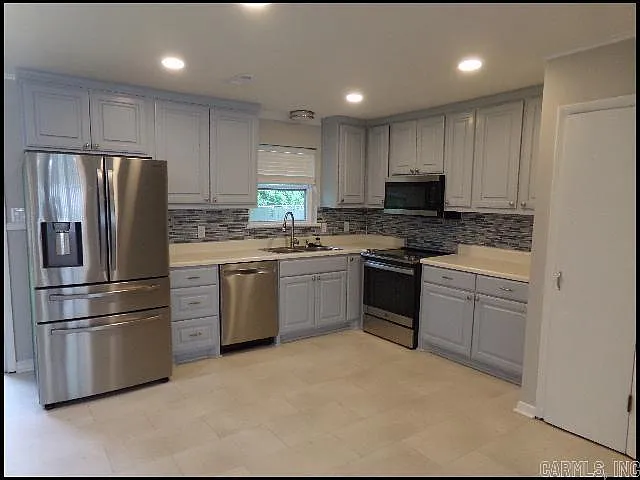 51 Meadowbrook Dr — Photo 6