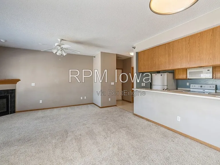 1320 SE Florence Dr #16 — Photo 2