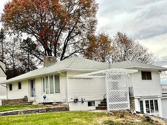 4th image of 9 Green Hill Ave