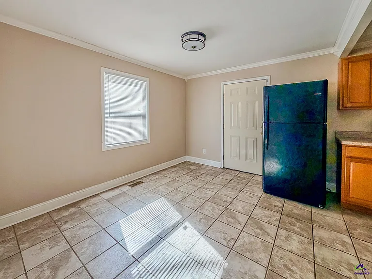607 McArthur Blvd — Photo 8