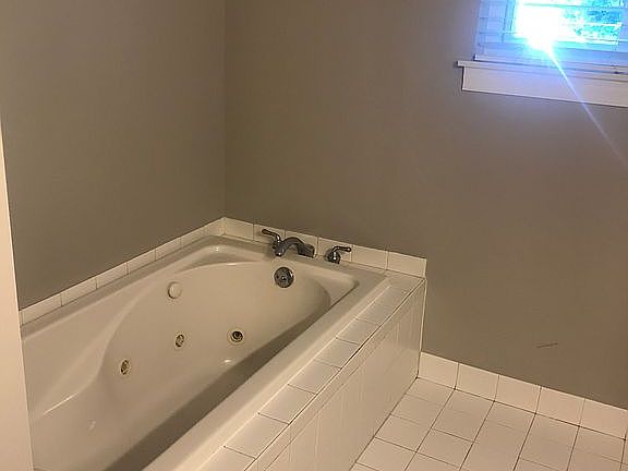 2nd image of 985 N Center St