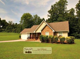 151 Uphill Dr, Madisonville, TN 37354