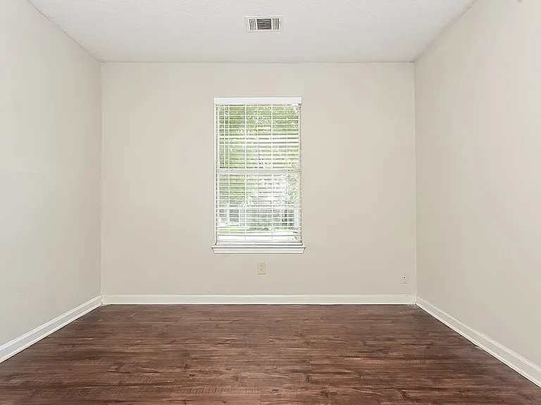 68 Hampton Oaks Dr — Photo 17