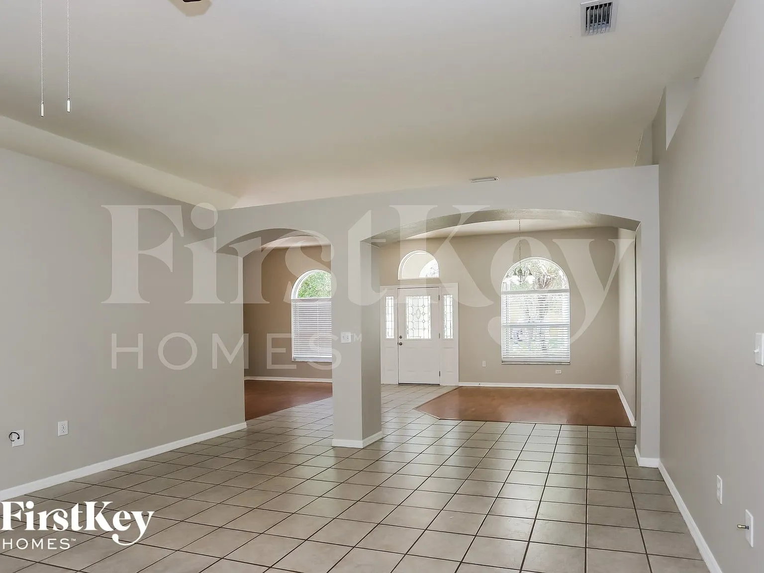 4 bed, 3.0 bath, 2410 sqft, $3,085 — Photo 3
