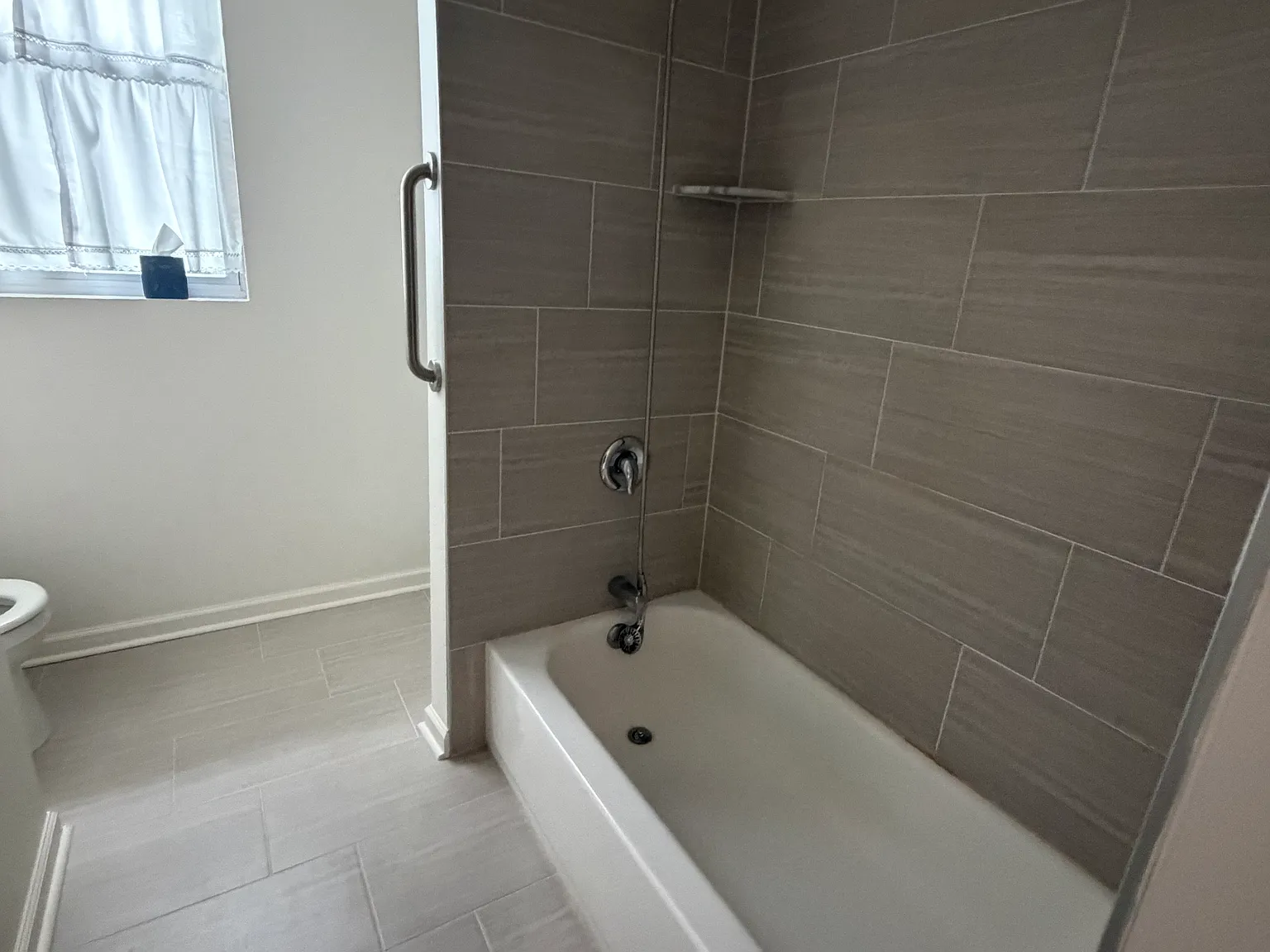 2 bed, 1300 sqft, $1,650 — Photo 4