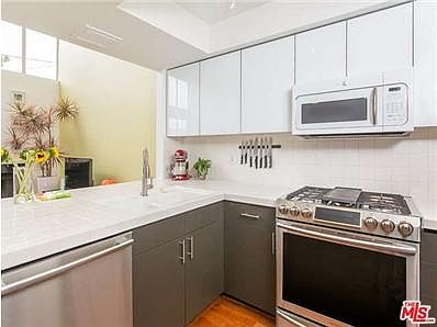 5th image of 1319 Harvard St #6