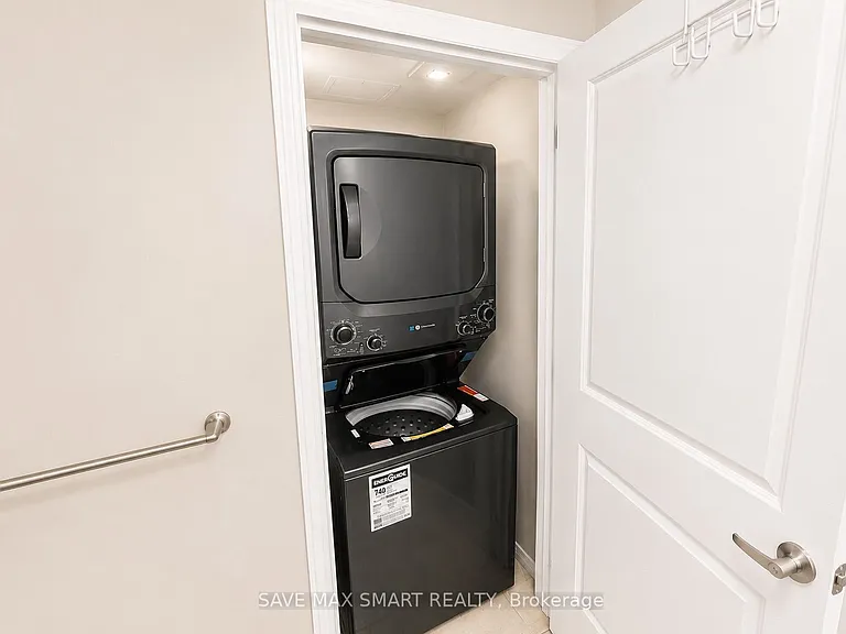 9 George St N #2314 — Photo 10