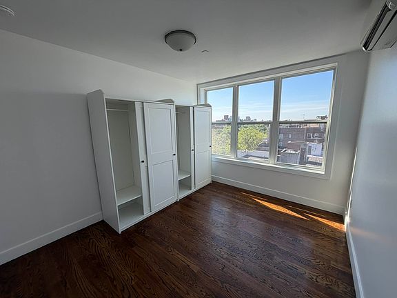 5th image of 490 Ocean Pkwy APT 72