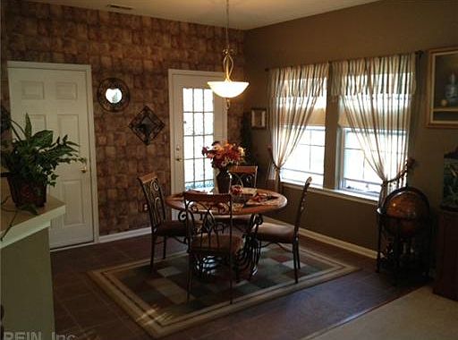 2nd image of 3007 Doncaster Dr