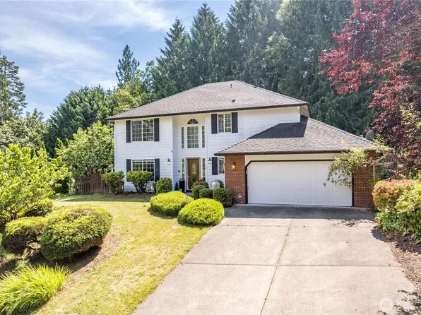 215 W St James Place, Longview, WA 98632