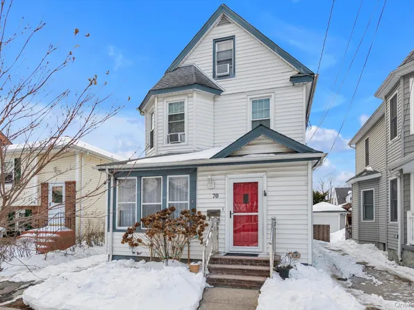 70 Hinsdale Avenue, Floral Park, NY 11001