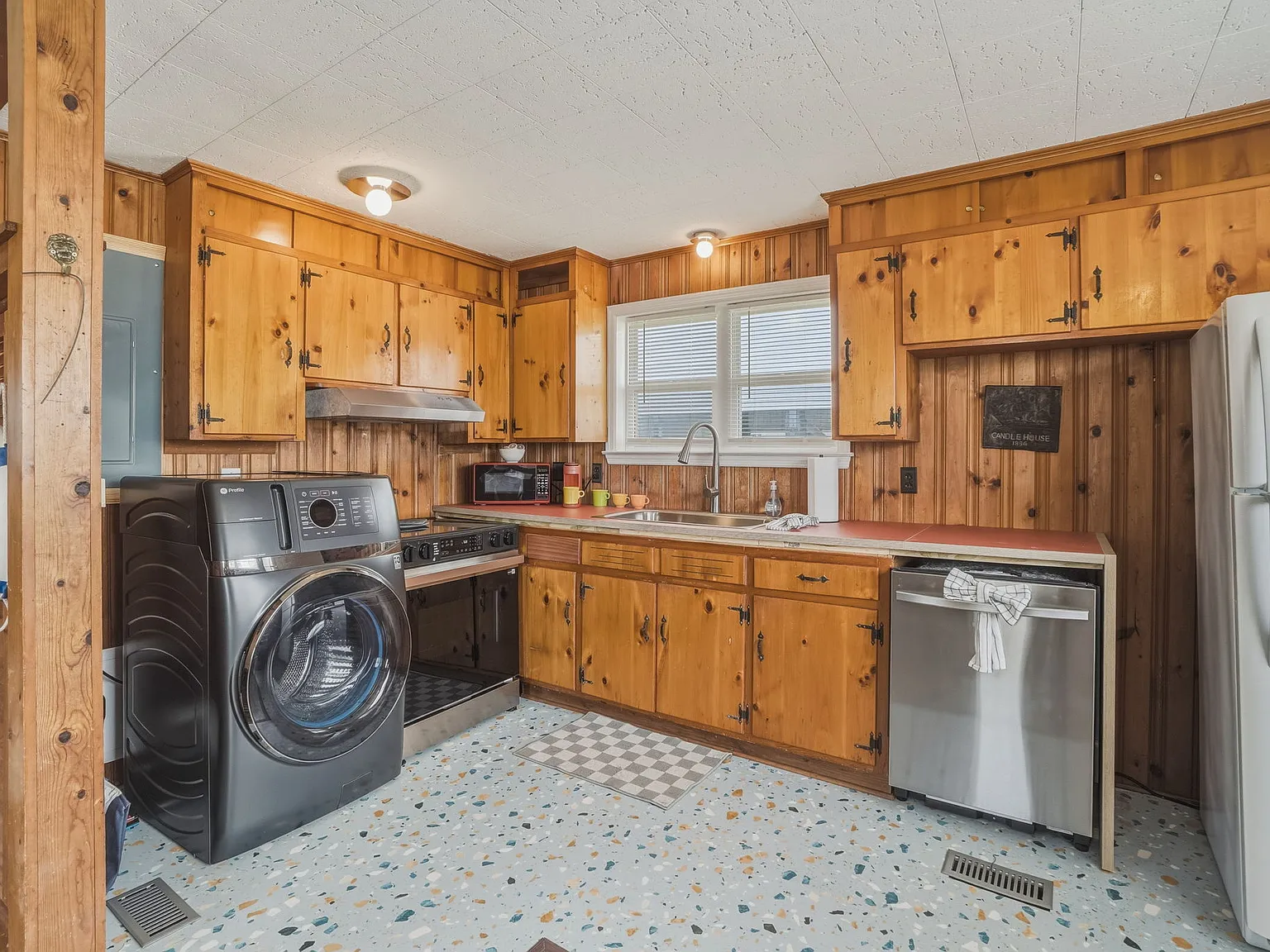 2 bed, 680 sqft, $2,250 — Photo 4