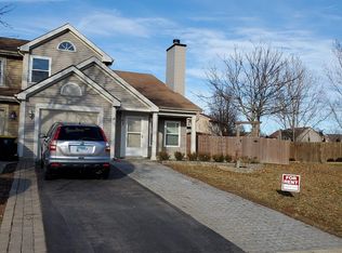 367 Aspen Ct, Carol Stream, IL 60188