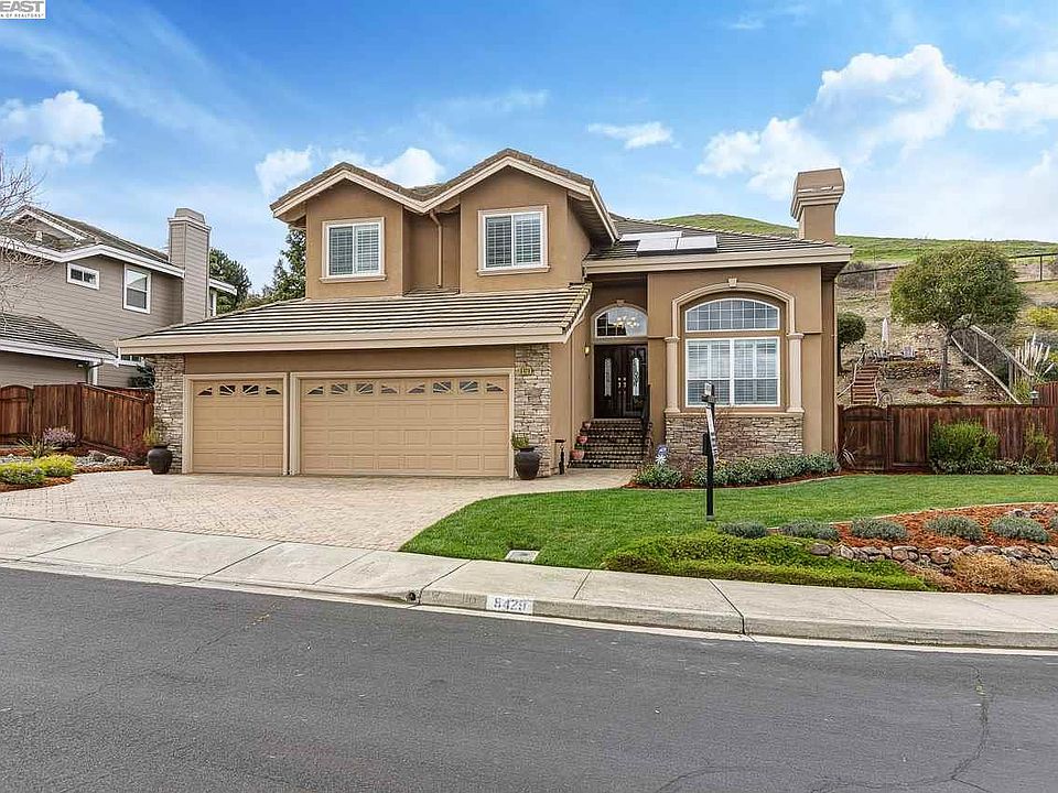 2nd image of 8429 Creekside Dr