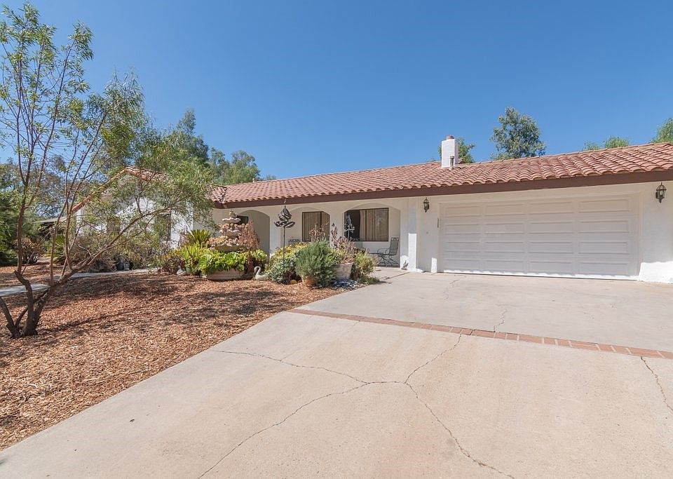 1st image of 22744 Rolling Meadows Dr
