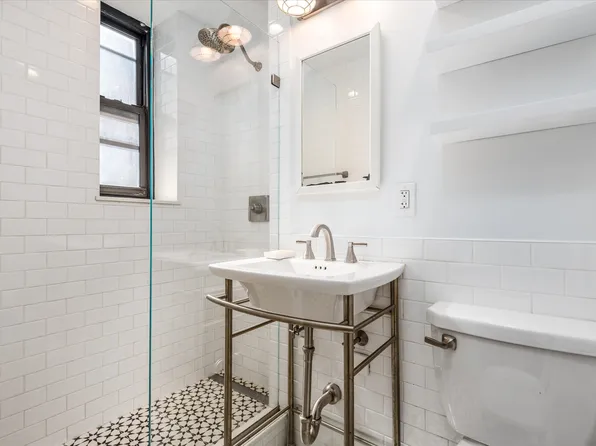 90 Park Terrace East image 24 of 33