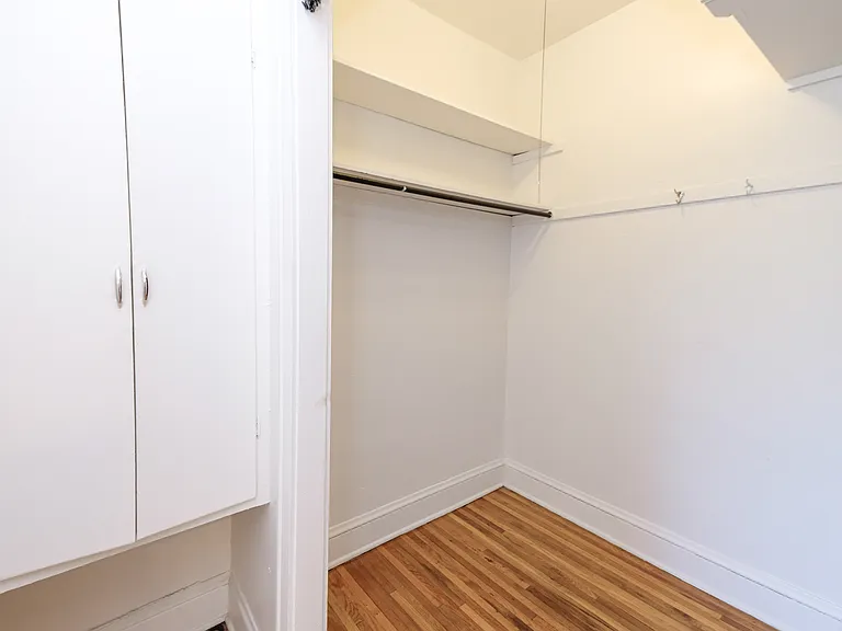 Grand Place Apartments — Photo 24