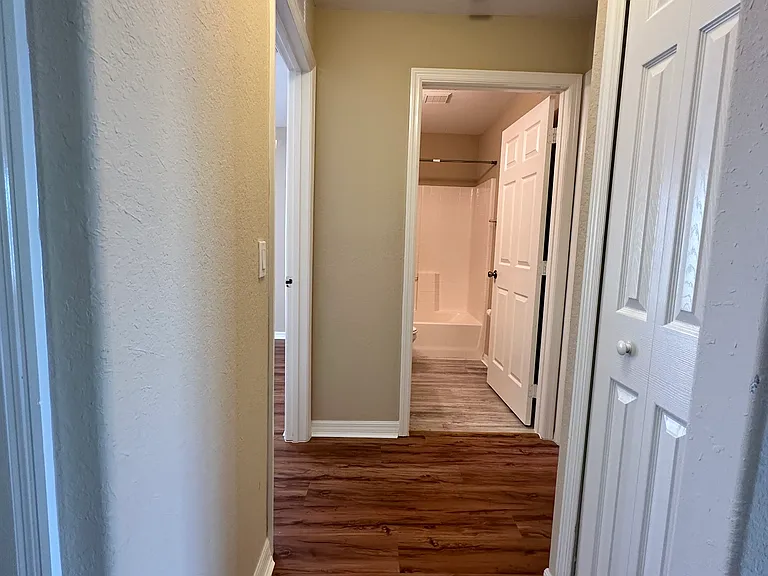 13522 Darnell Ave — Photo 5