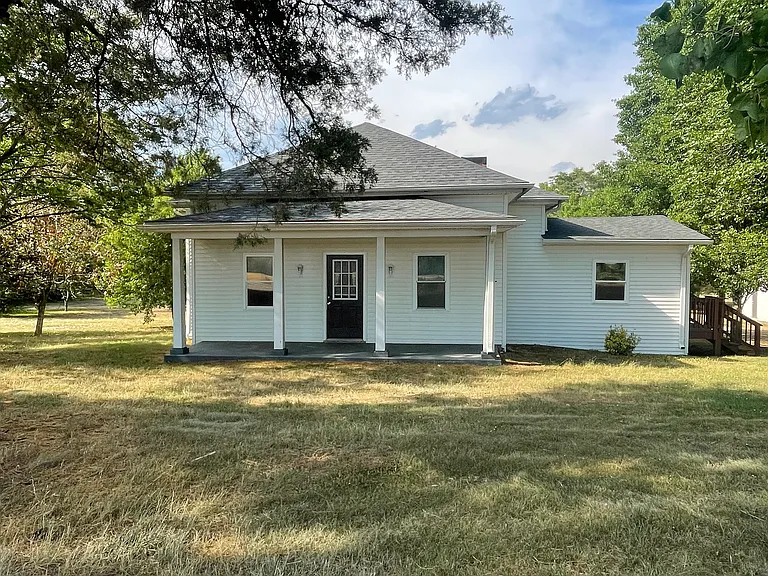 17347 Tidewater Trl — Photo 1