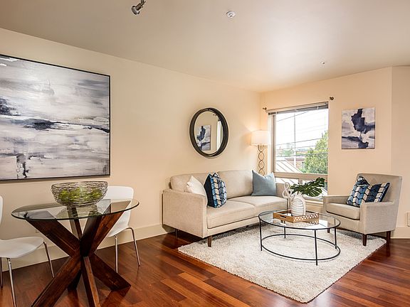 4th image of 711 E Denny Way Unit 103