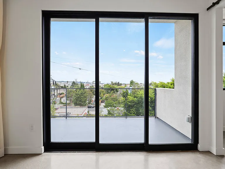 Large-Size Patio
