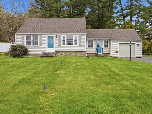 90 West St, Pembroke, MA 02359