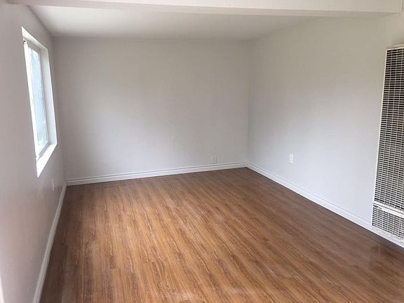 Bright and spacious living room