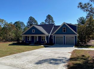 127 Longleaf Dr, West End, NC 27376