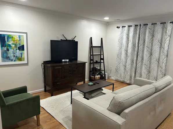 18016 Golden Spring Ct, Olney, MD 20832