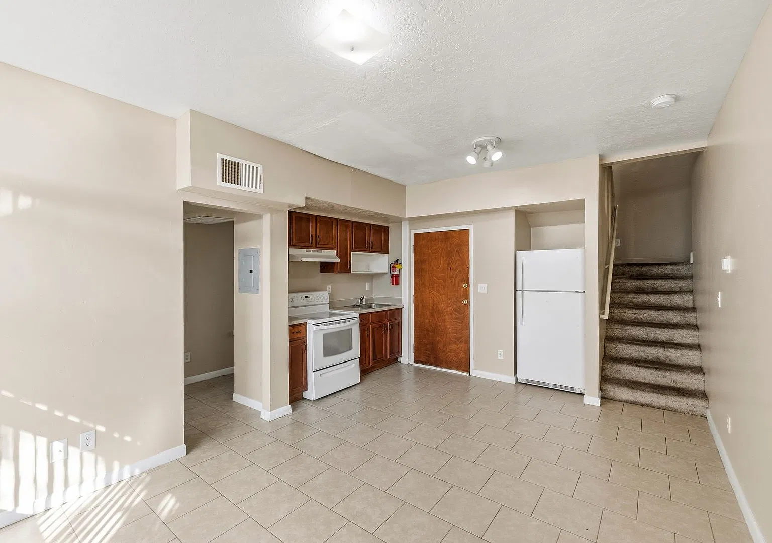309 Tennessee St SE — Photo 1
