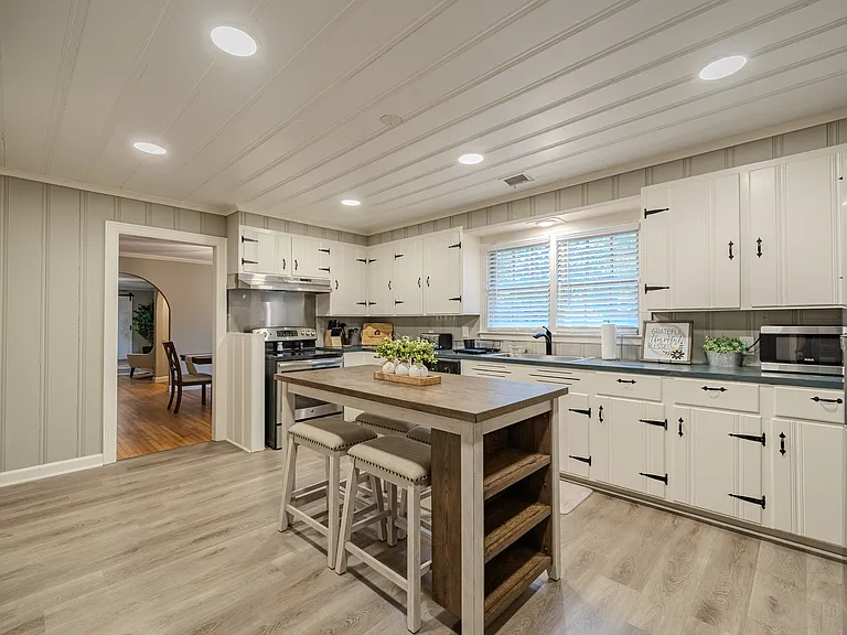 809 N Washington Ave — Photo 5