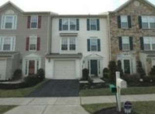 4047 Clubhouse Ct, Center Valley, PA 18034