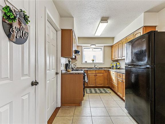 5th image of 206 John Hopkins Dr
