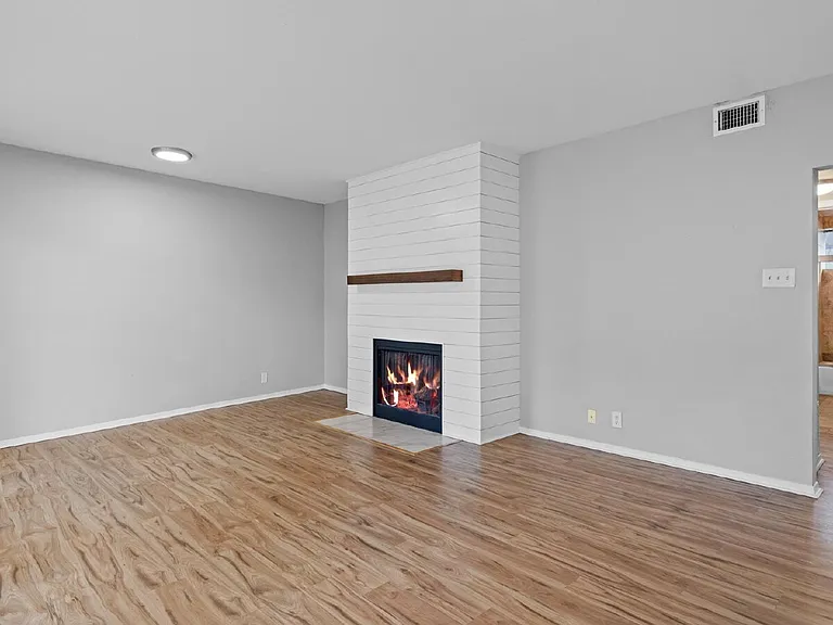8642 Fredericksburg Rd #405 — Photo 13
