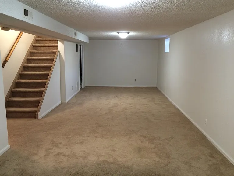 8090 Chase Dr — Photo 2